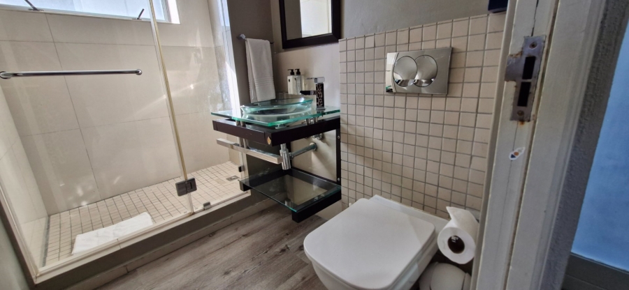  Bedroom Property for Sale in Bloubergstrand Western Cape